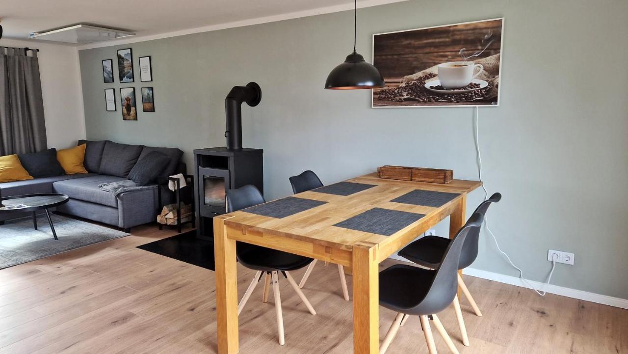 Seeoase Mit Kamin - Badestelle Fußläufig Ferienhaus *